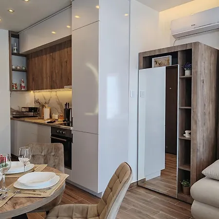 Apartment Lena 1