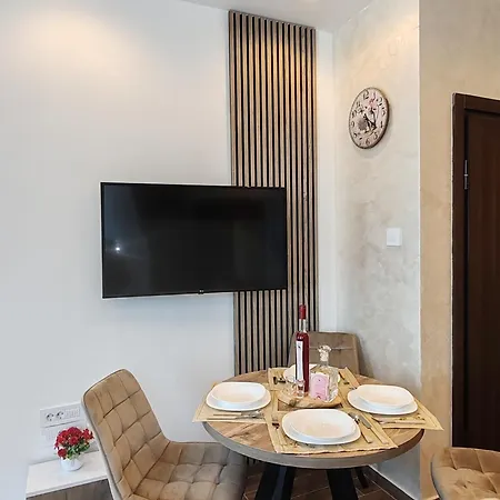Apartamento Pool Resort Vila Lena - Lux Residence Apartman 1 *