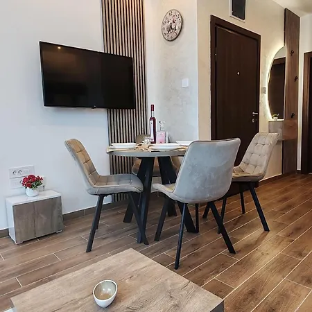 Daire Pool - Lux 1 Vrdnik