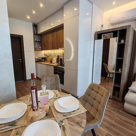 Pool Resort Vila Lena - Lux Residence Apartman 1 Vrdnik