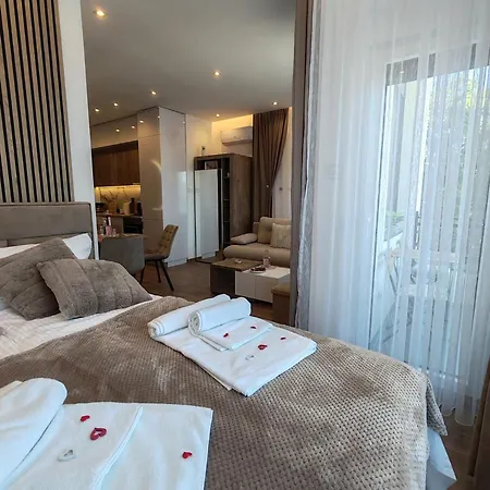 Pool Resort Vila Lena - Lux Residence Apartman 1 * Vrdnik