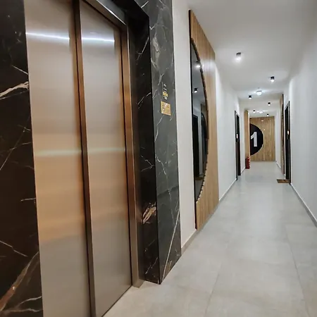 Pool Lena - Lux 1 Vrdnik