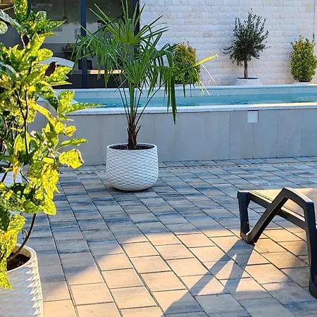 Pool - Lux 1 Daire