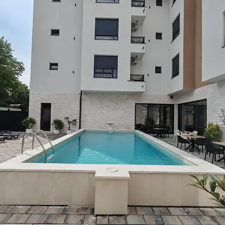 Lägenhet Pool Lena - Lux 1