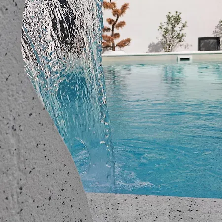 Pool Lena - Lux 1 Lägenhet