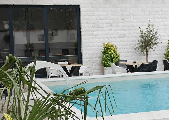 Pool Lena - Lux 1 * Vrdnik