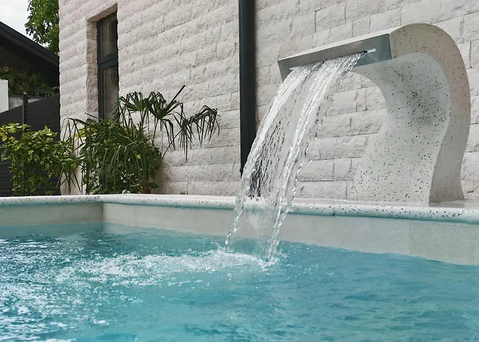 Pool Lena - Lux 1 Vrdnik