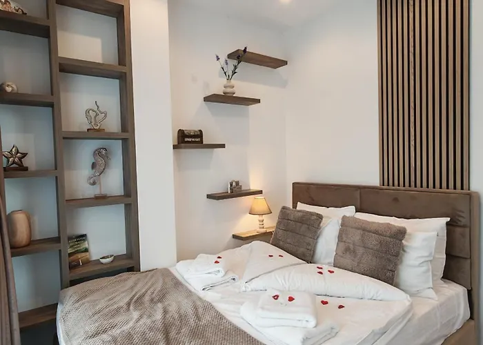 Pool Lena - Lux 1 Vrdnik